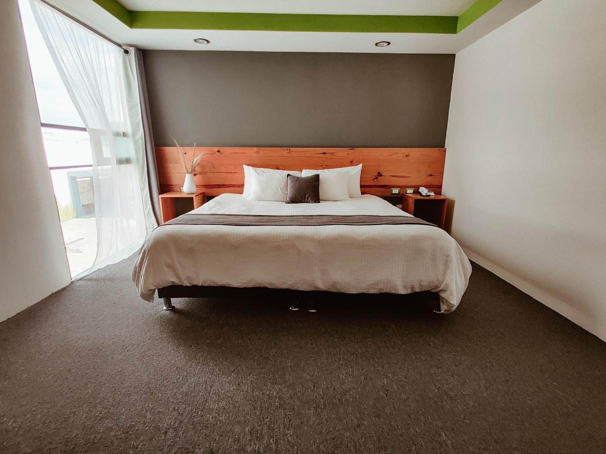 Hotel Brisas Express Сан-Кристобаль-де-Ла-Касас Экстерьер фото